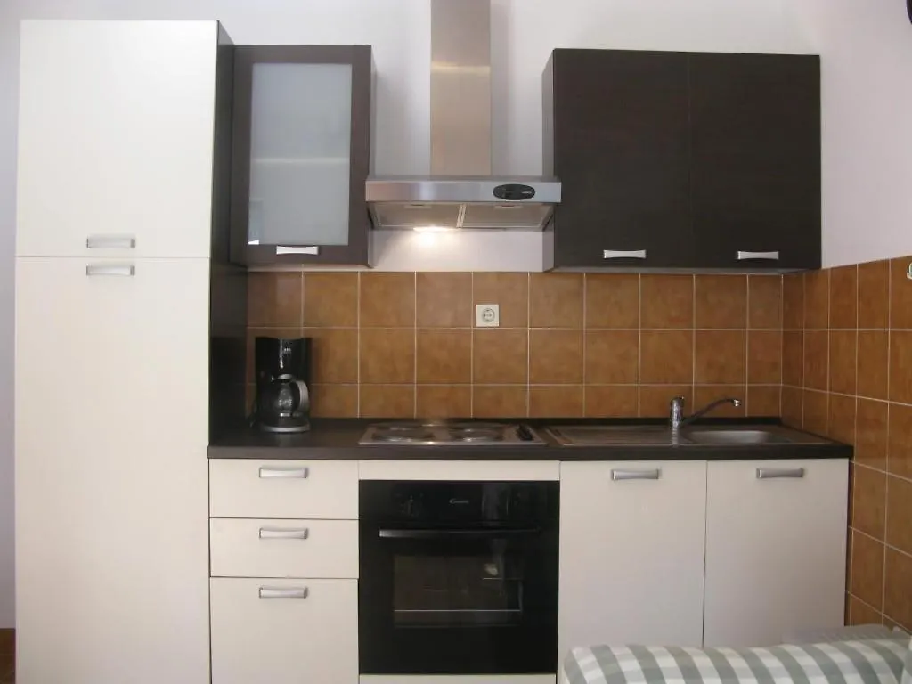 *** Gasthuis Apartments Pende 3122 Banjol Kroatië