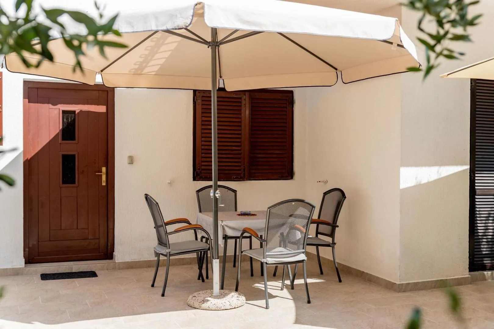 Apartments Pende 3122 Banjol Kroatië